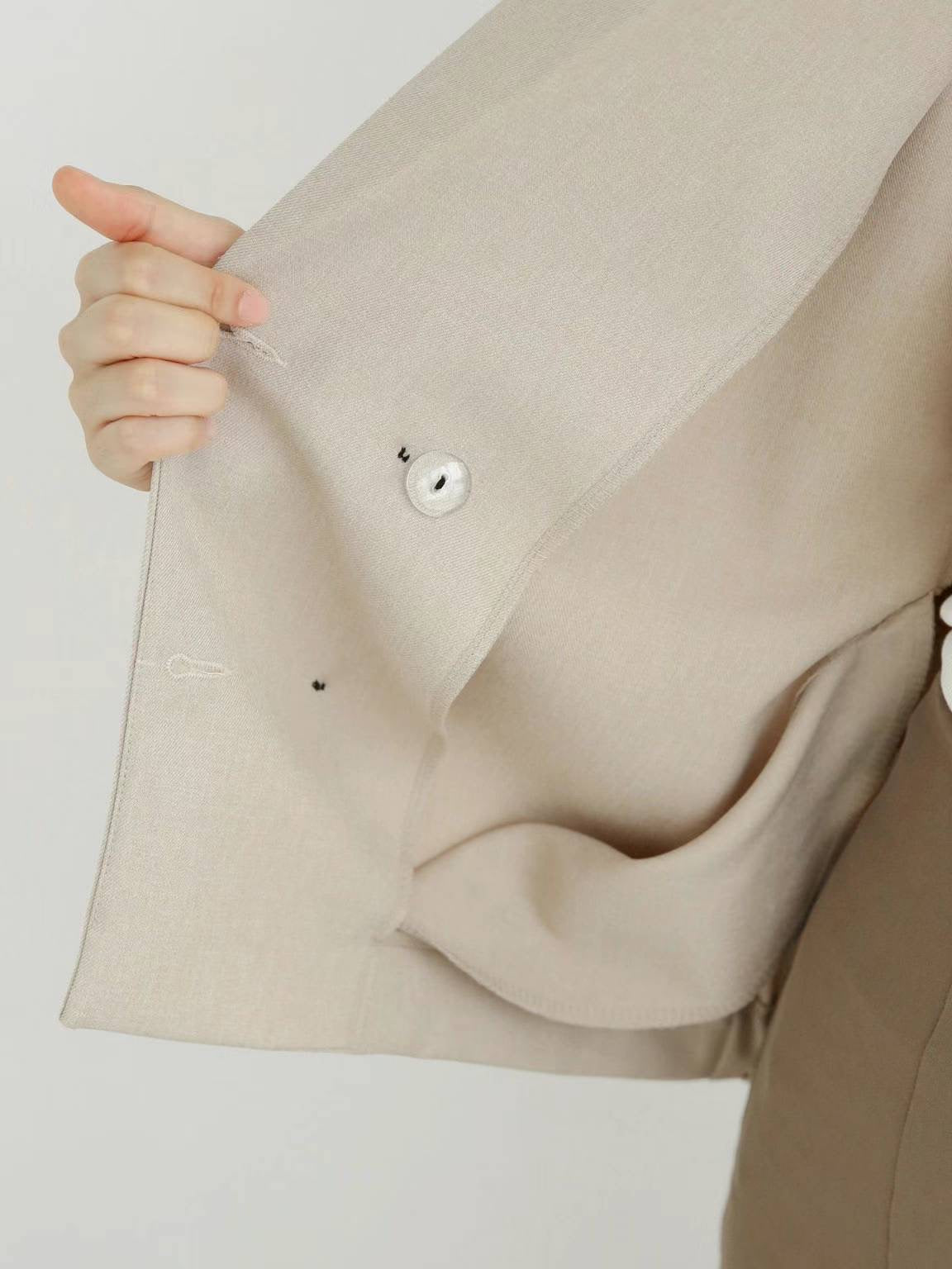 Buttoned 3 Quarter Sleeve Jacket